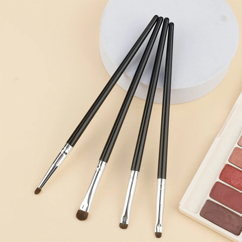 4pcs small eyeshadow brush Detail Makeup Brush Pony Hair Eye Makeup Eyeliner Brush Fine Smudge Concealer Portable Set